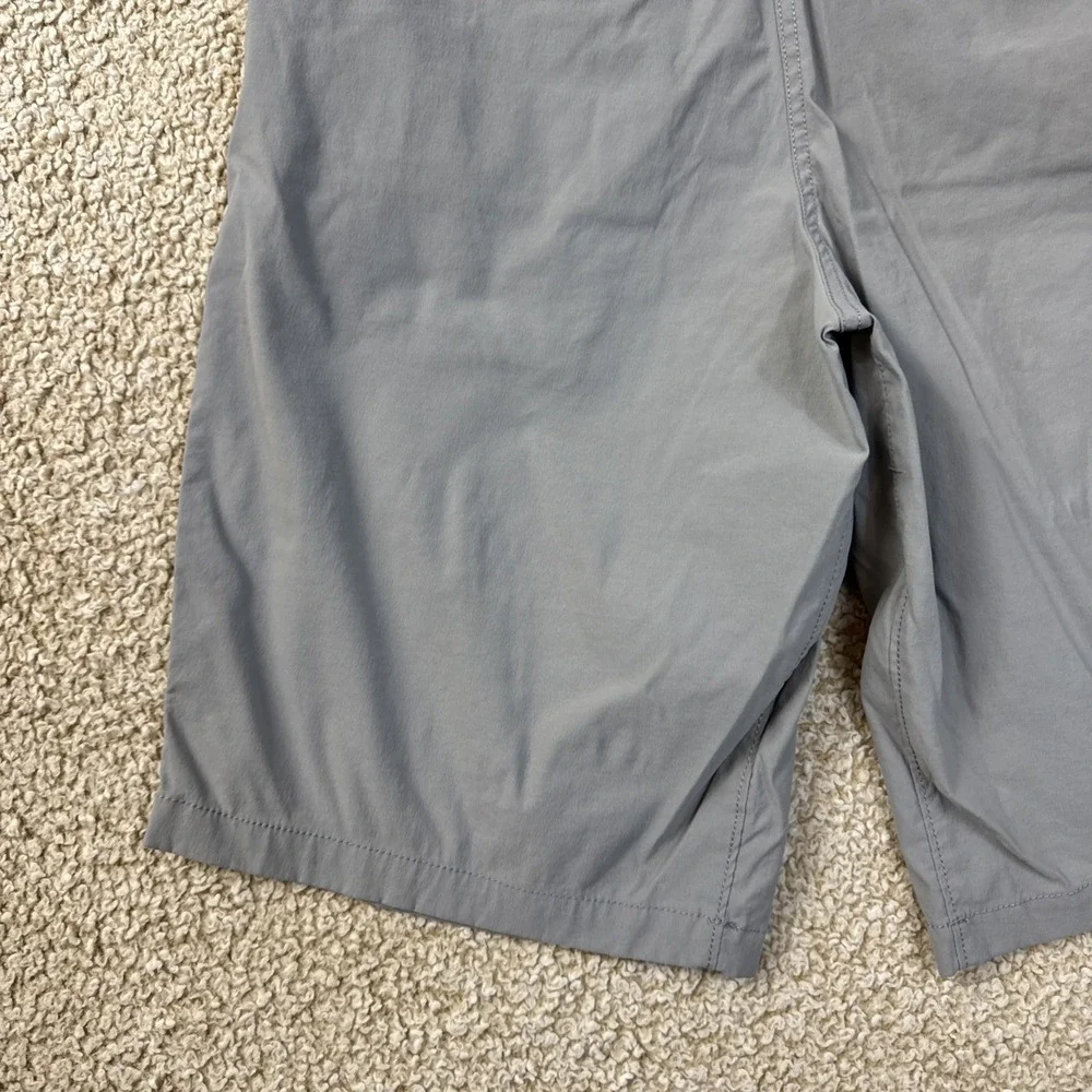 The North Face Mens Grey Flat Front Chino Shorts Size 32 Charcoal Outdoor Hiking
